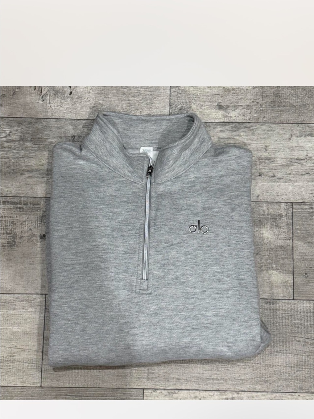 ALO Yoga Men’s Light Gray Half-Zip Pullover Sweater
